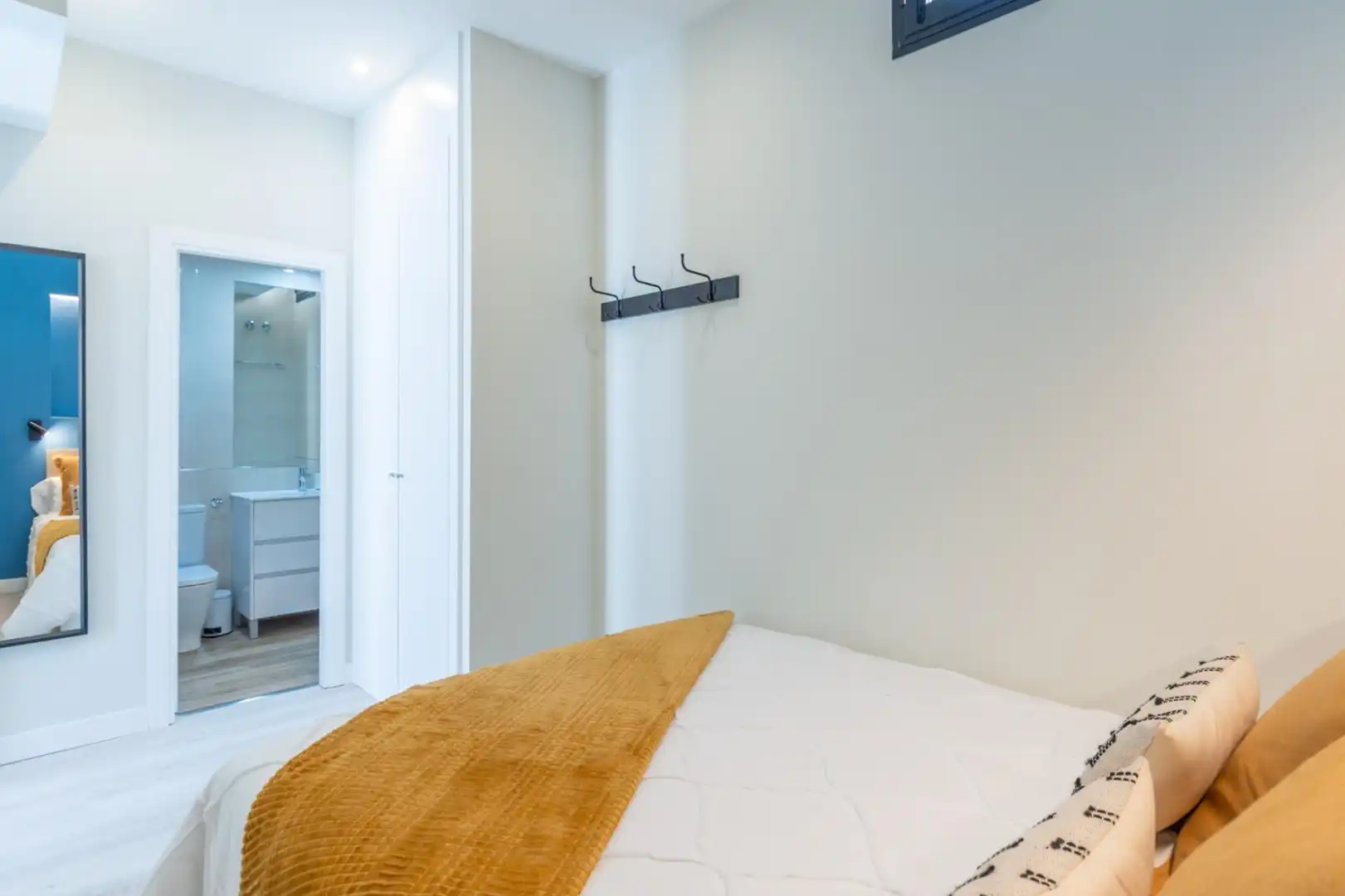 Schlafzimmer von Wohnung zur Miete in Madrid mit Klimaanlage und Möbliert