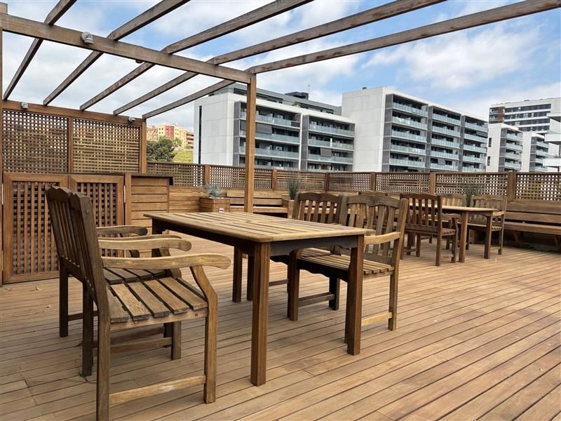 Terrassa de Edifici en venda en Cornellà de Llobregat amb Alarma