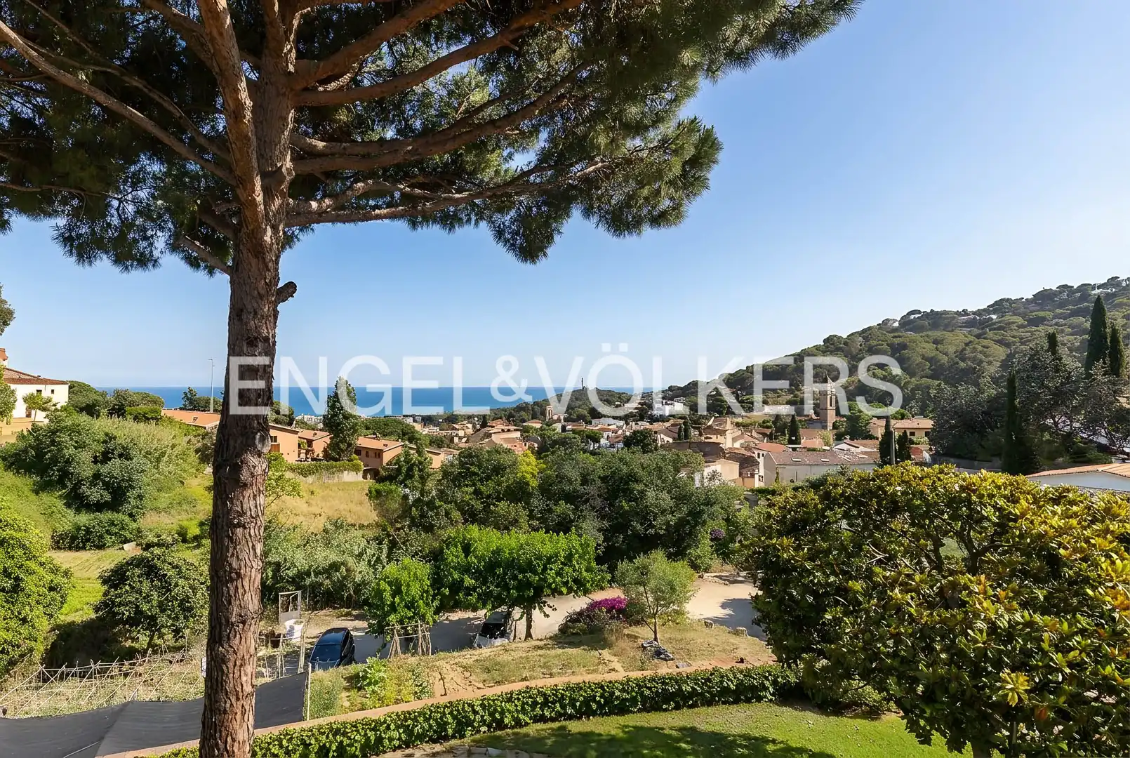 Vista exterior de Casa o xalet en venda en Premià de Dalt amb Calefacció, Jardí privat i Terrassa