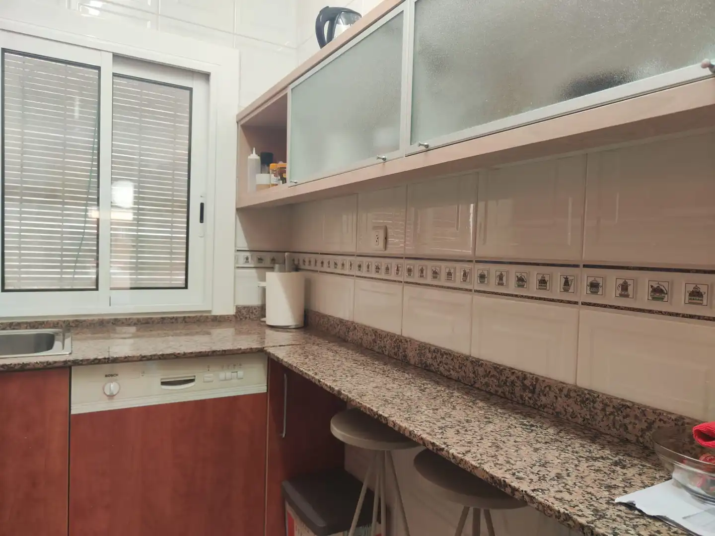 Cuina de Pis de lloguer en Tortosa amb Aire condicionat, Calefacció i Moblat