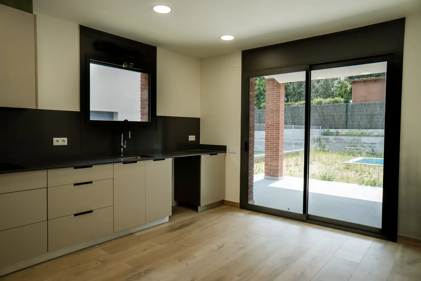 Küche von Einfamilien-Reihenhaus zum Verkauf in Sant Esteve de Palautordera mit Heizung, Privatgarten und Terrasse