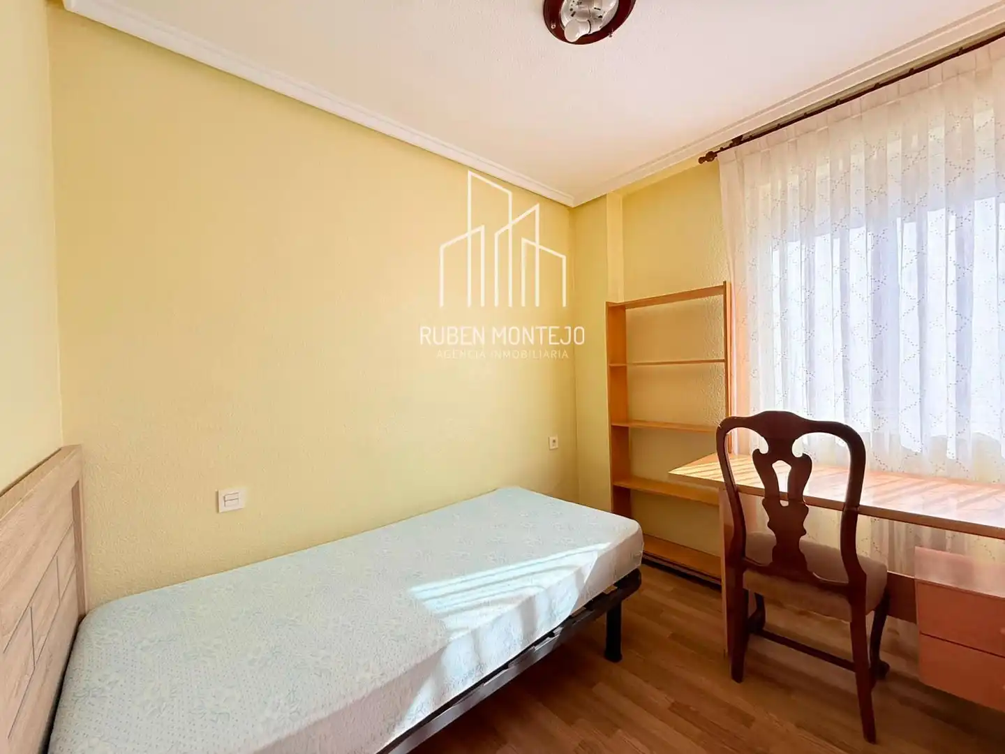 Habitación de Piso de alquiler en Salamanca con Calefacción, Terraza y Horno
