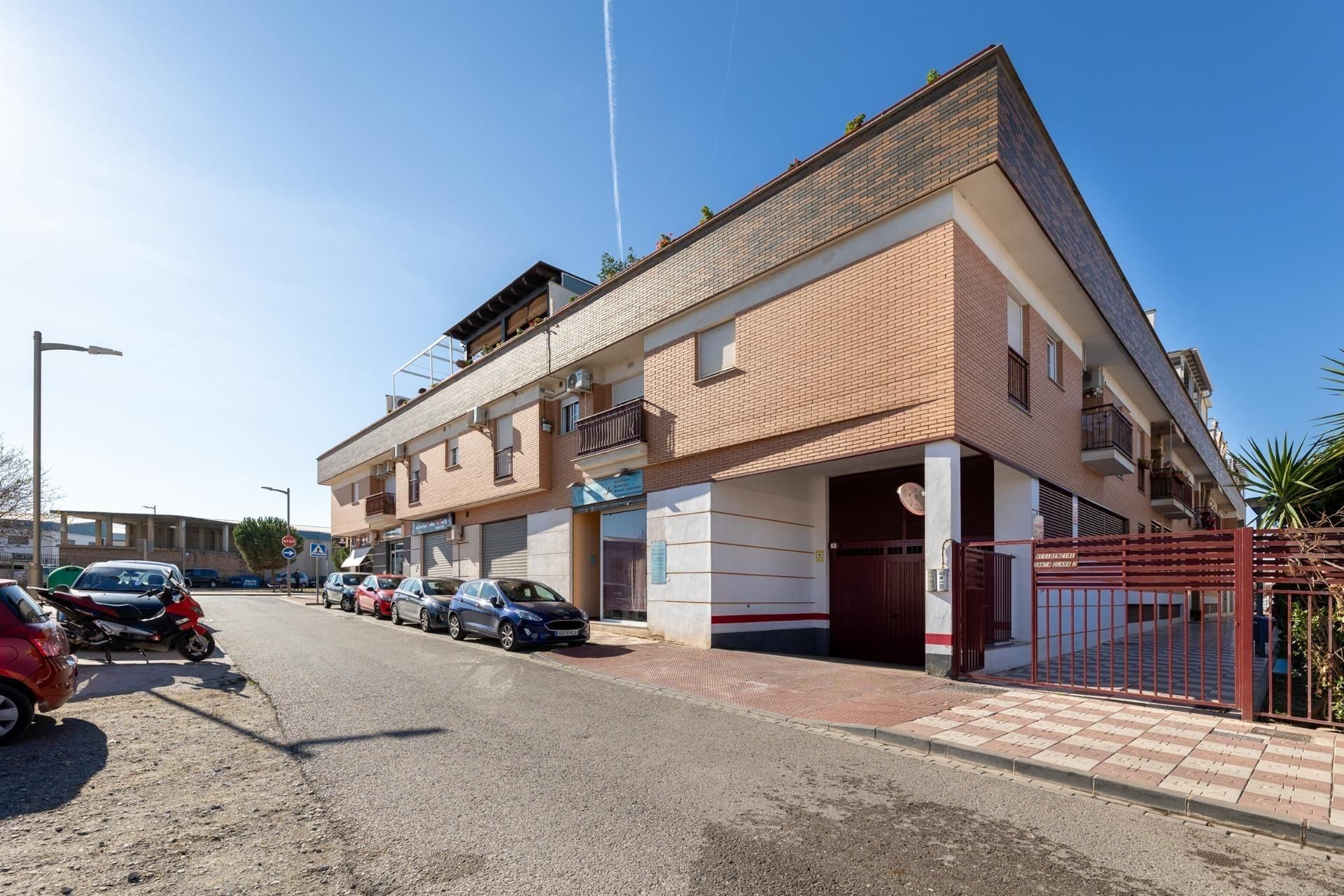 Exterior view of Flat for sale in Churriana de la Vega  with Terrace and Community pool