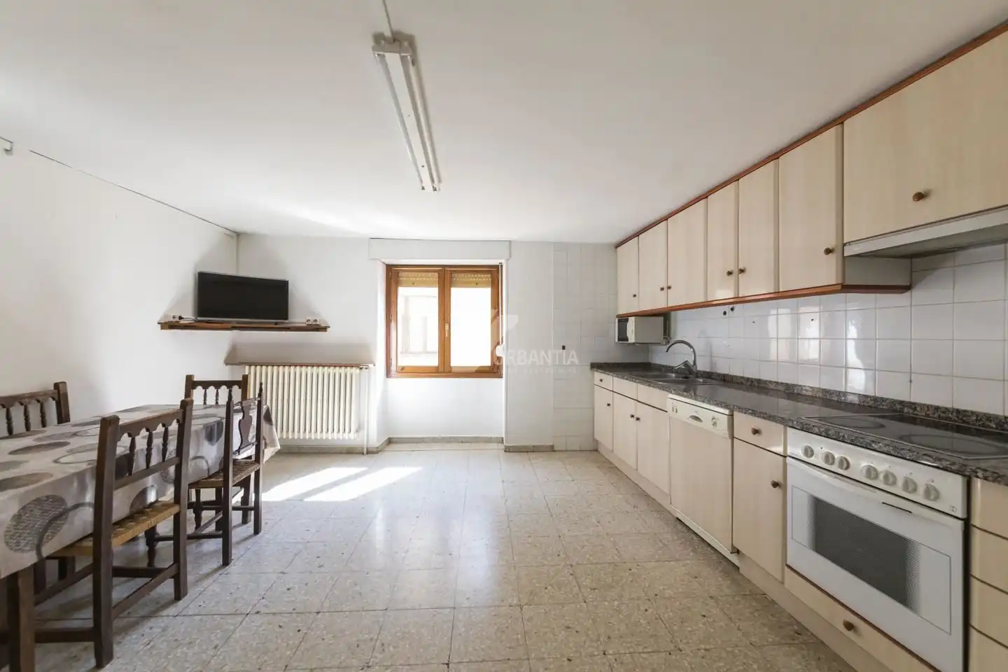 Kitchen of Houses for sale in Miranda de Arga  with Heating, Parquet flooring and Storage room
