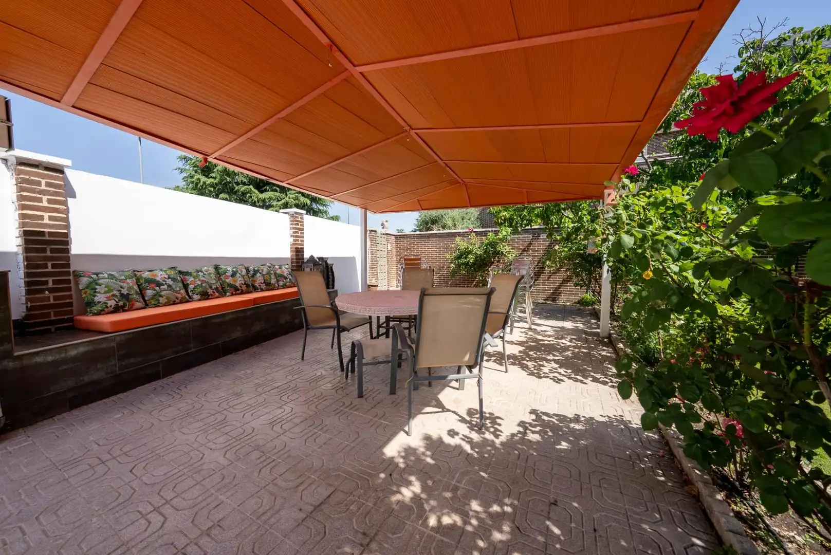Terraza de Casa adosada en venta en Leganés con Aire acondicionado, Calefacción y Jardín privado
