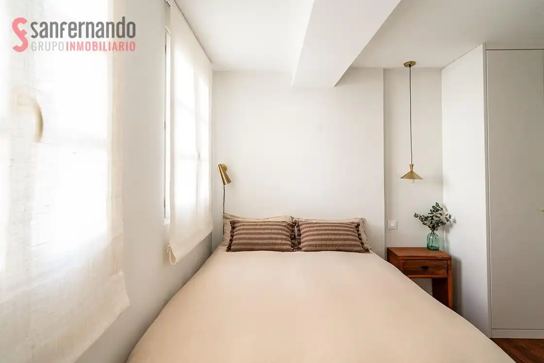 Habitación de Apartamento en venta en Santander con Calefacción y Parquet