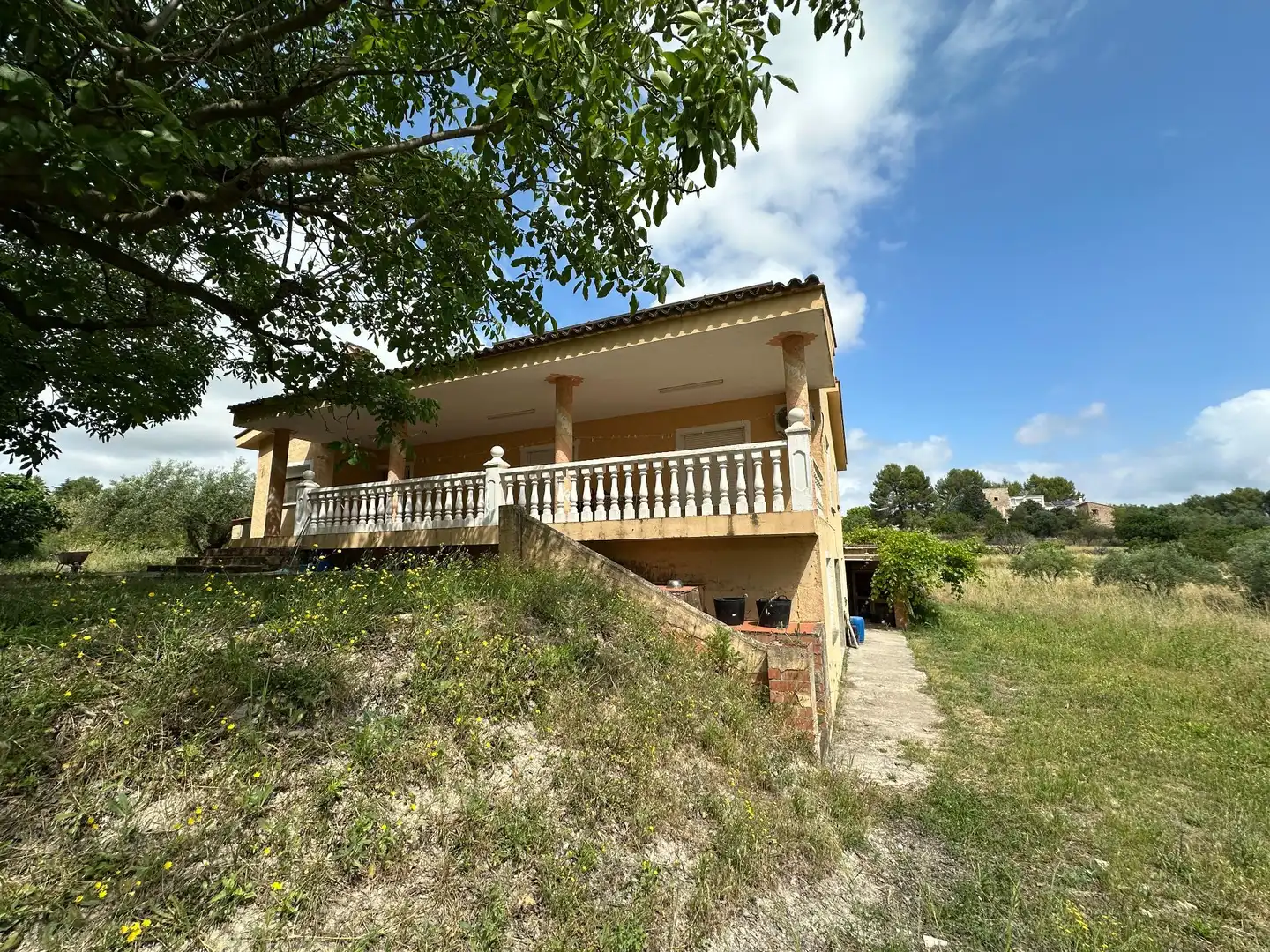 Außenansicht von Haus oder Chalet zum Verkauf in Ontinyent mit Klimaanlage, Heizung und Privatgarten
