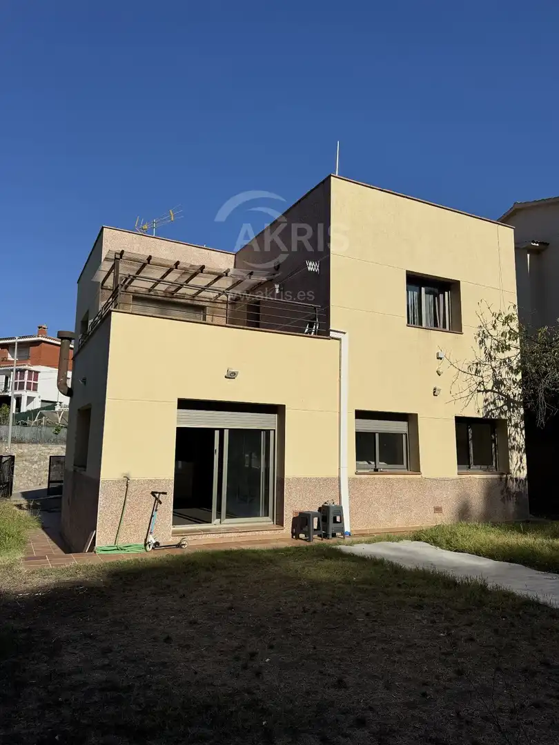 Villa con terrazza in vendita a N/A
