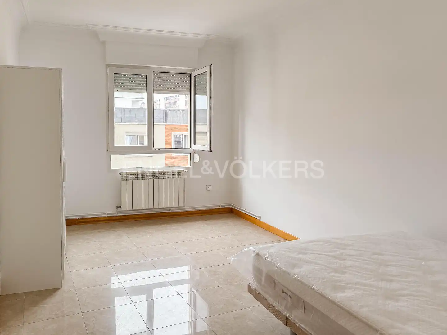 Habitación de Piso de alquiler en Santander con Calefacción, Amueblado y Balcón