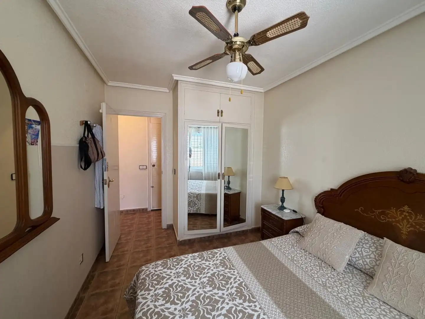 Habitación de Casa adosada en venta en Torrevieja con Jardín privado, Terraza y Trastero