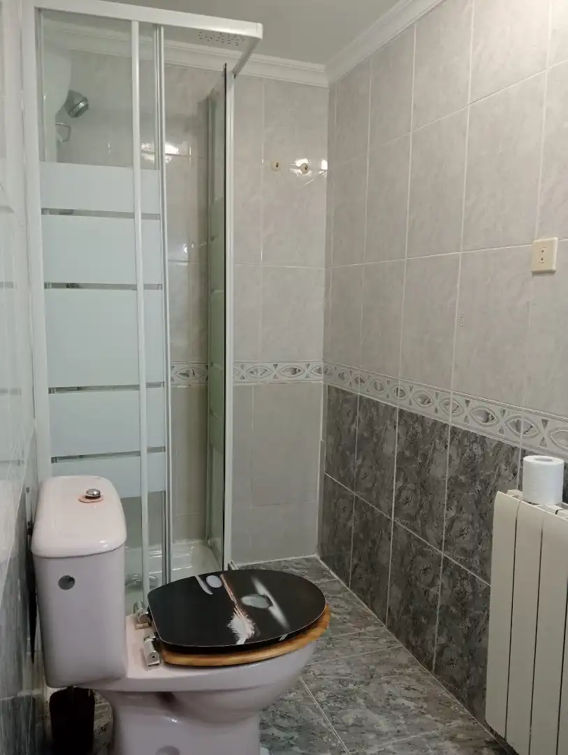 Bathroom of Study for rent in Gijón   with Heating and Furnished