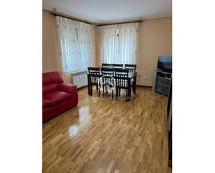 Living room of Single-family semi-detached to rent in Salamanca Capital  with Heating, Parquet flooring and Furnished