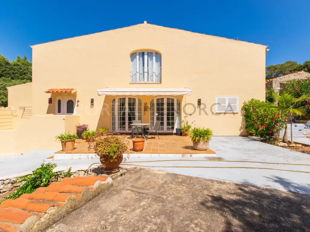 Casa rústica con piscina en venta en Es Mercadal poble