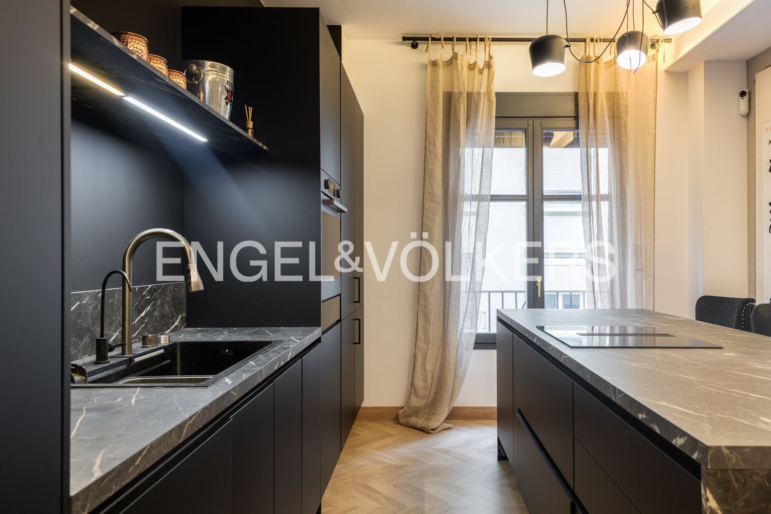 Cuina de Pis de lloguer en  Valencia Capital amb Aire condicionat, Calefacció i Parquet