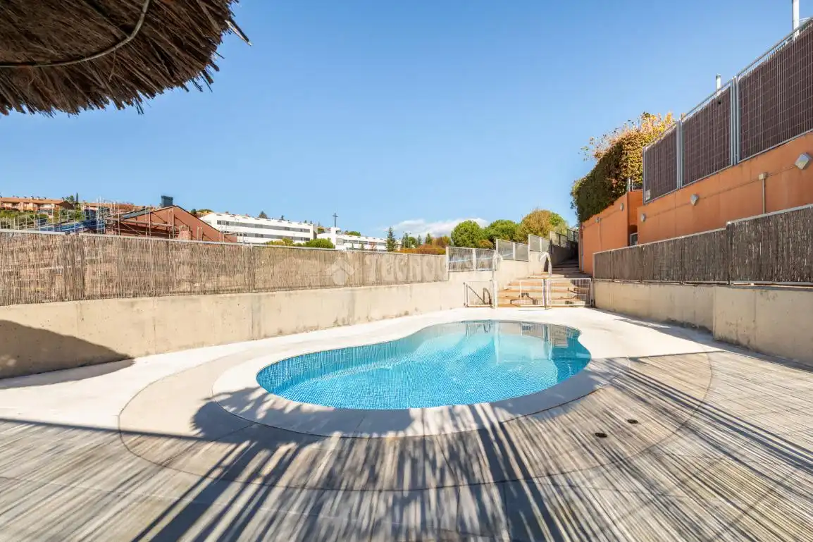 Swimming pool of Houses for sale in Torrelodones  with Air Conditioner, Private garden and Terrace