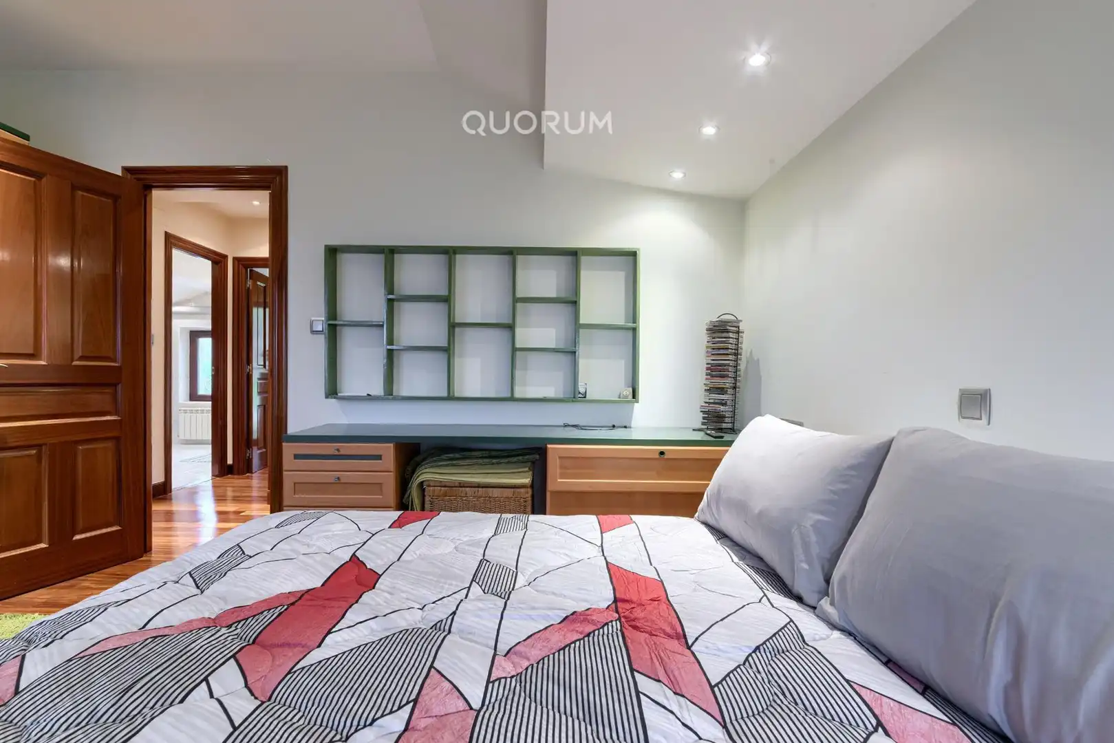 Schlafzimmer von Country house zum Verkauf in Bilbao  mit Heizung, Terrasse und Möbliert
