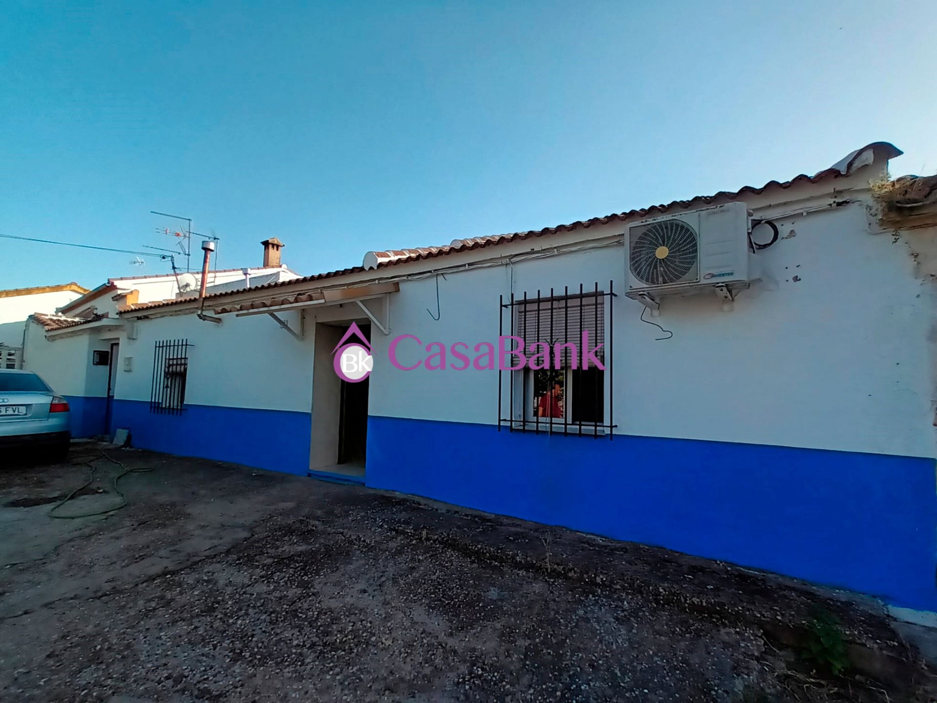 Exterior view of House or chalet for sale in  Córdoba Capital  with Air Conditioner, Terrace and Storage room