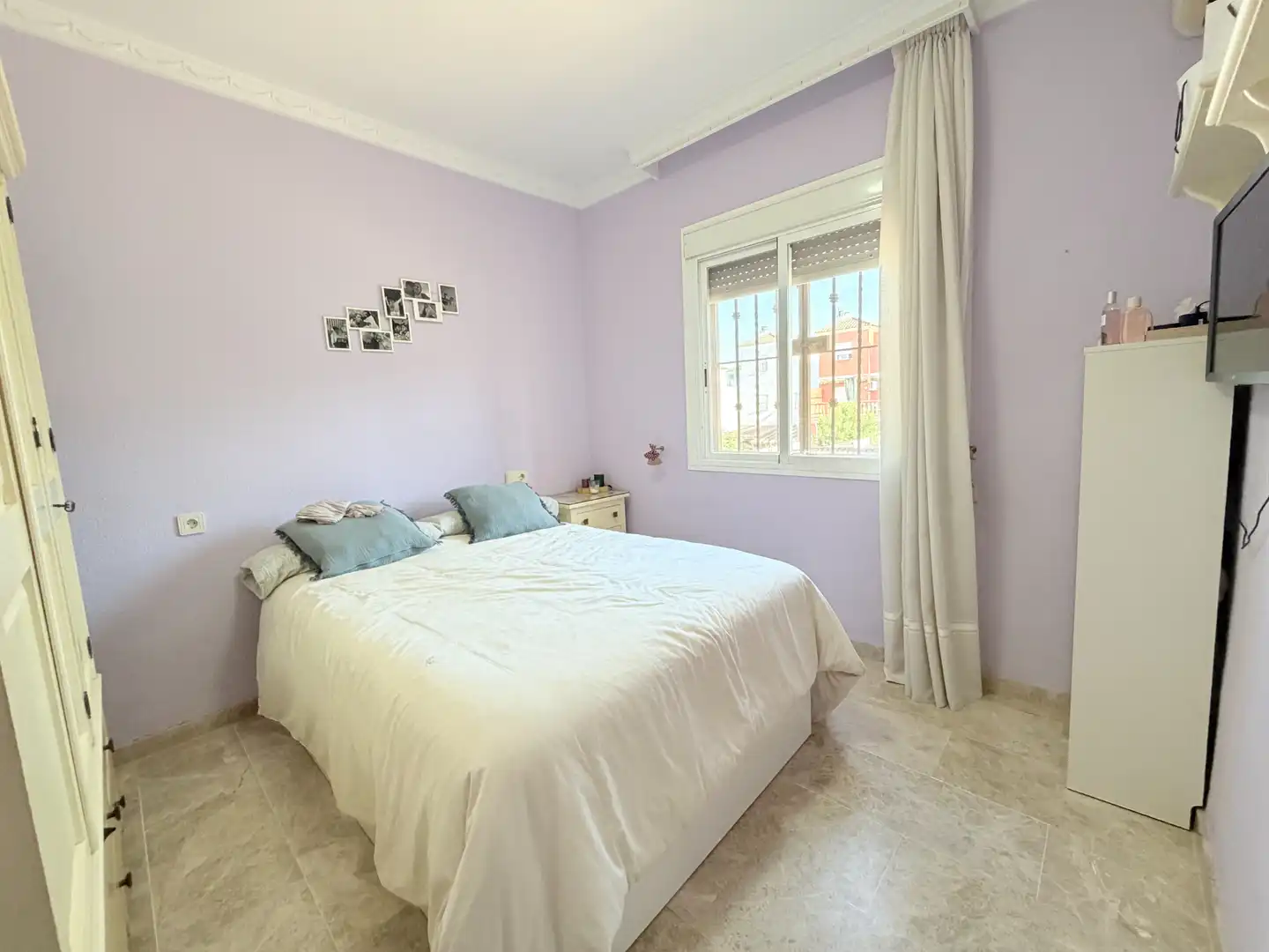 Bedroom of Detached homes for sale in Castilleja de Guzmán  with Air Conditioner, Terrace and Swimming Pool