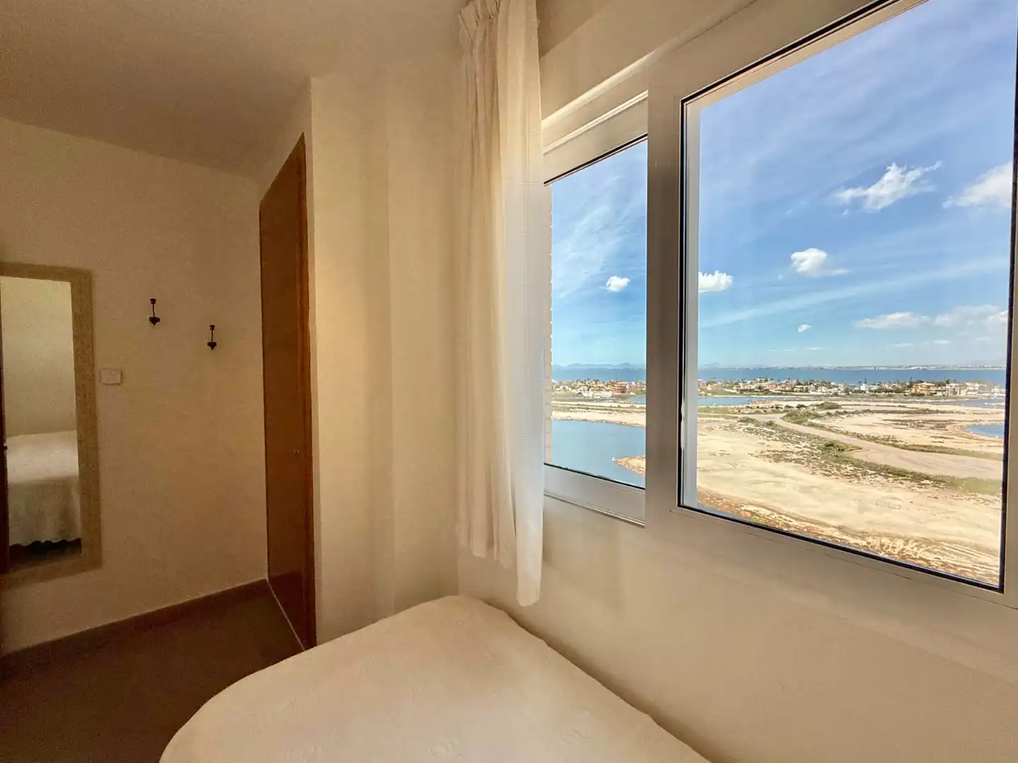 Habitación de Ático en venta en La Manga del Mar Menor con Aire acondicionado, Terraza y Trastero