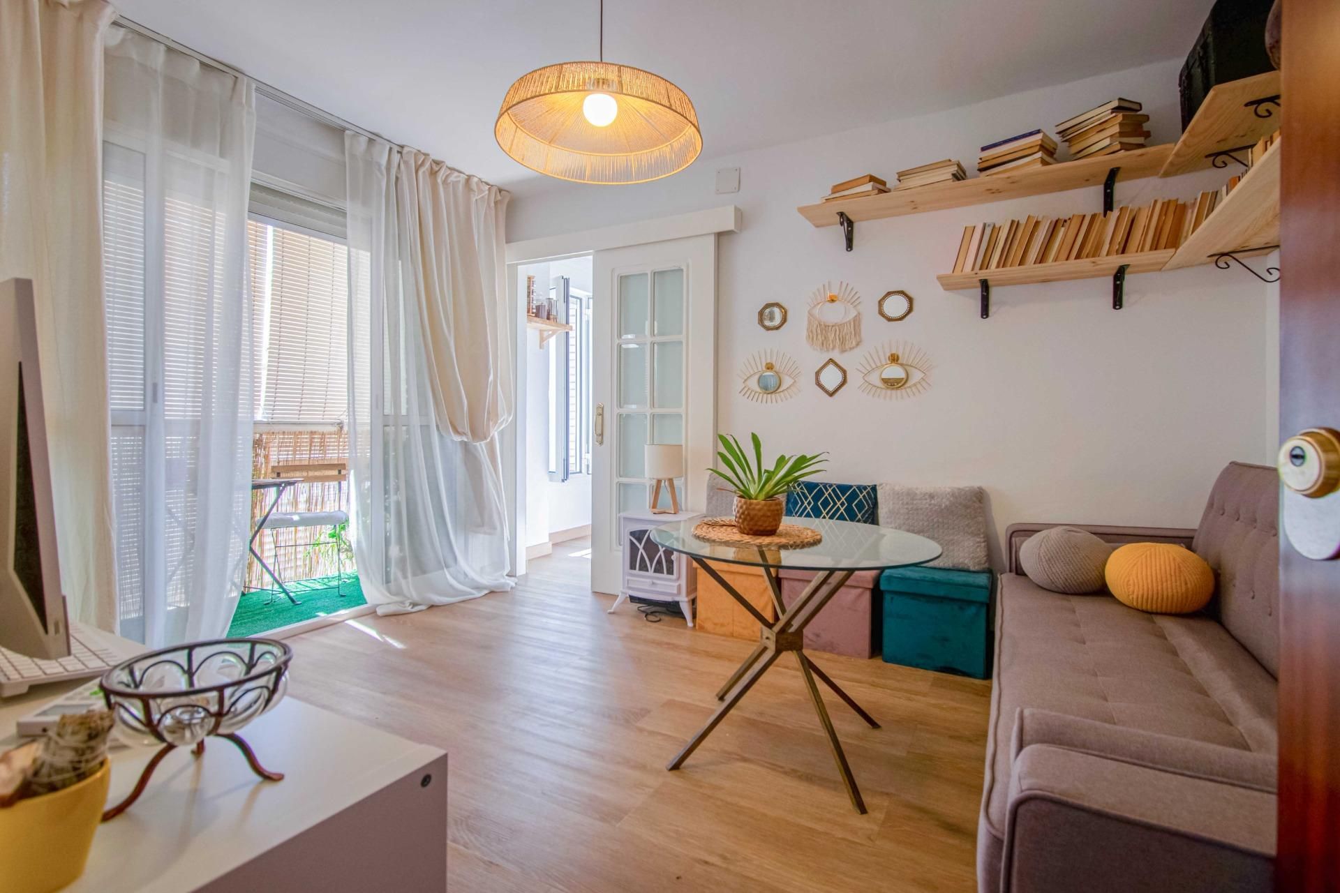 Sala d'estar de Apartament en venda en  Sevilla Capital amb Aire condicionat i Terrassa