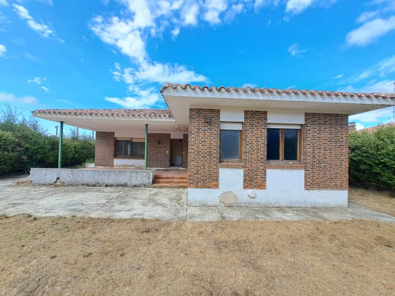 Vista exterior de Casa o xalet en venda en Ibeas de Juarros amb Calefacció, Jardí privat i Terrassa