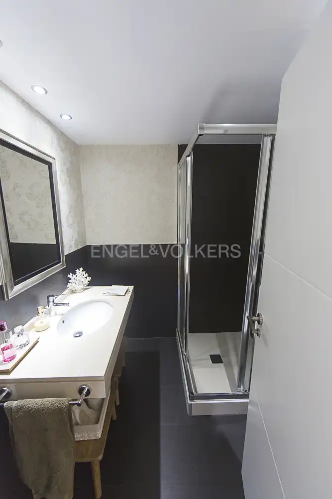 Bathroom of Attic for sale in Madrid  with Air Conditioner, Heating and Terrace