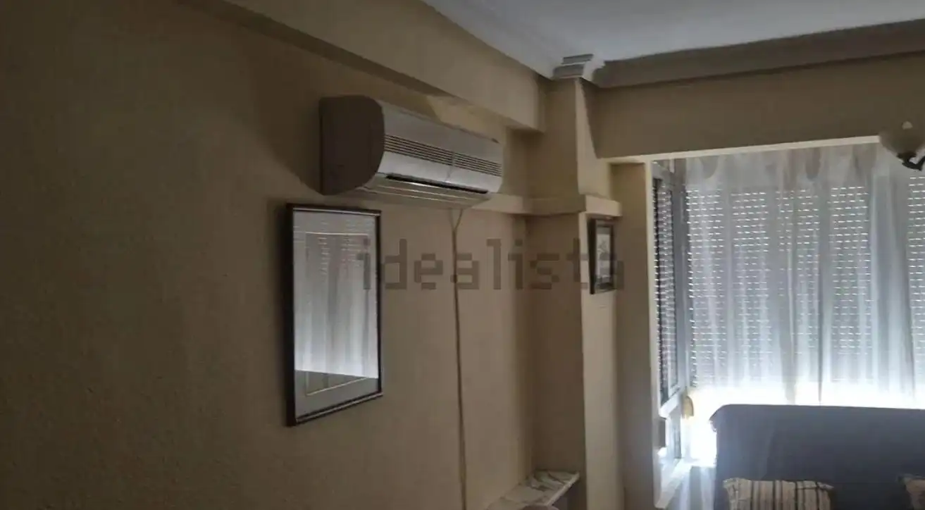 Appartamento con terrazza in affitto a Casco Antiguo, imagen 3