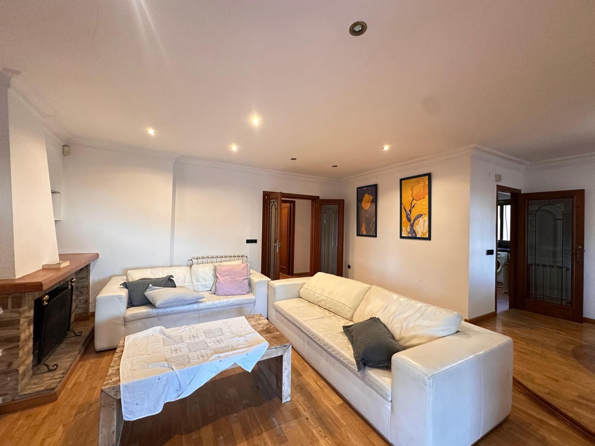 Living room of House or chalet for sale in Picassent  with Private garden, Parquet flooring and Balcony