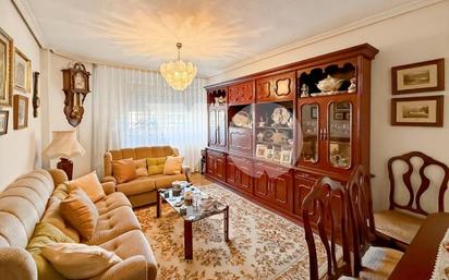 Living room of Planta baja for sale in  Madrid Capital  with Air Conditioner, Heating and Parquet flooring