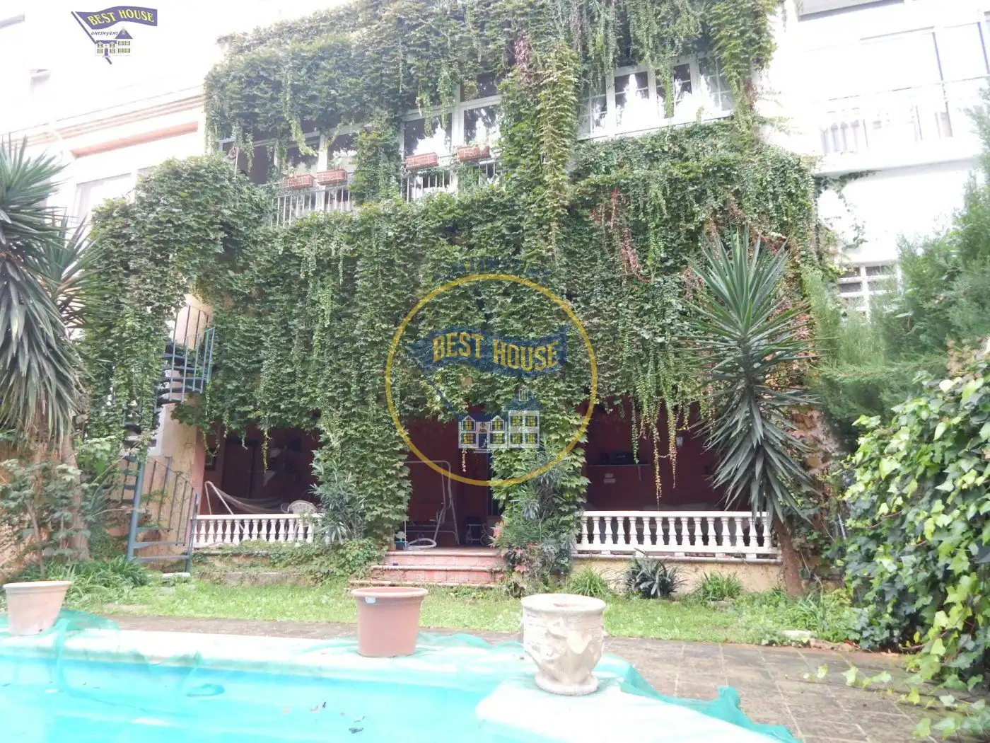 Exterior view of Houses for sale in Ontinyent  with Private garden, Storage room and Swimming Pool