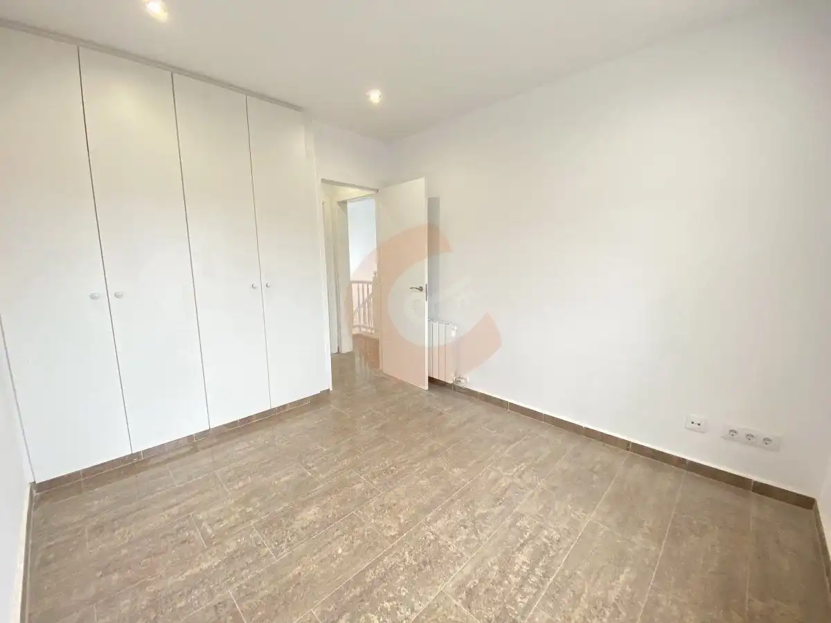 Habitación de Casa o chalet en venta en Santa Oliva con Aire acondicionado, Calefacción y Jardín privado