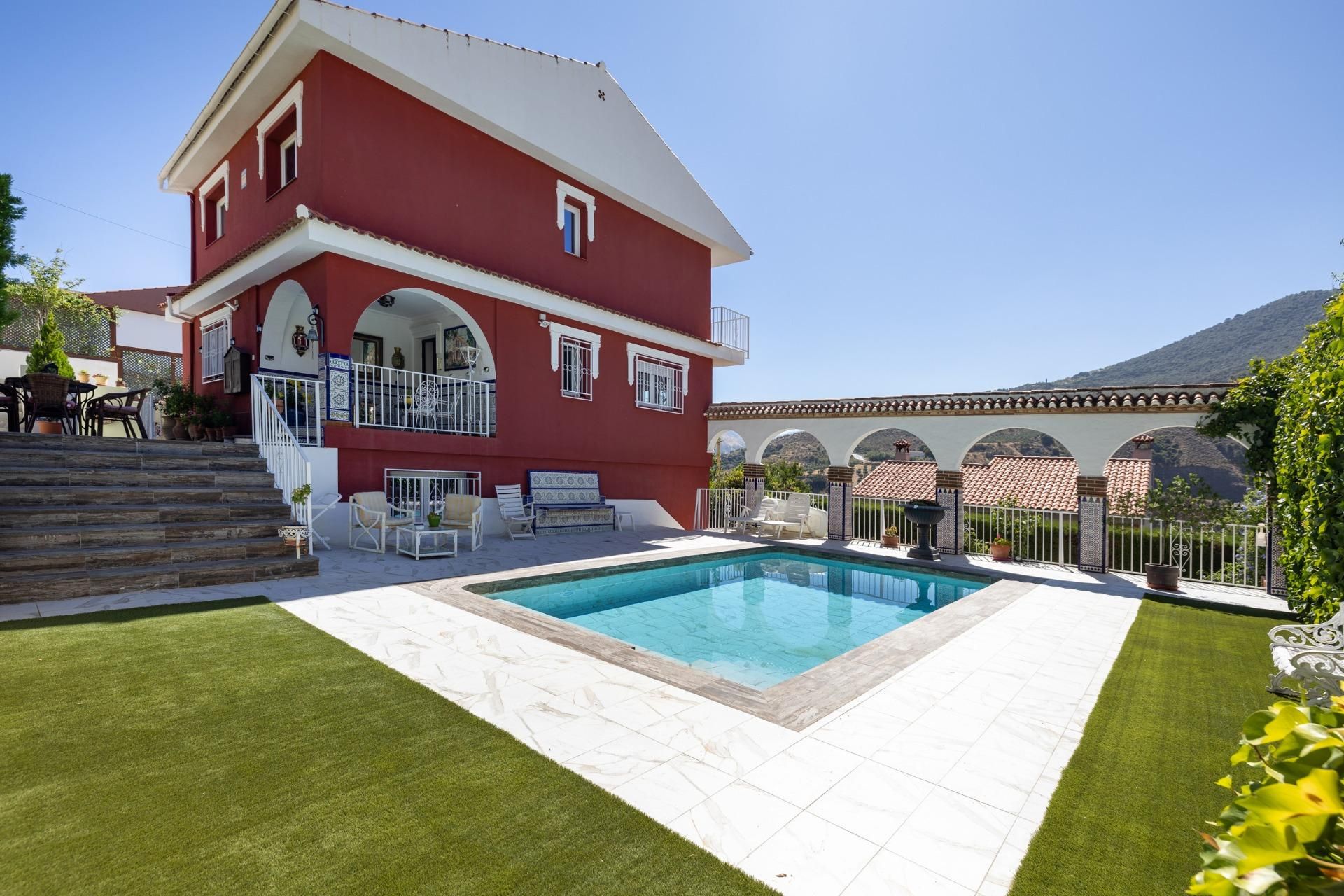 Swimming pool of House or chalet for sale in Pinos Genil  with Air Conditioner, Private garden and Swimming Pool