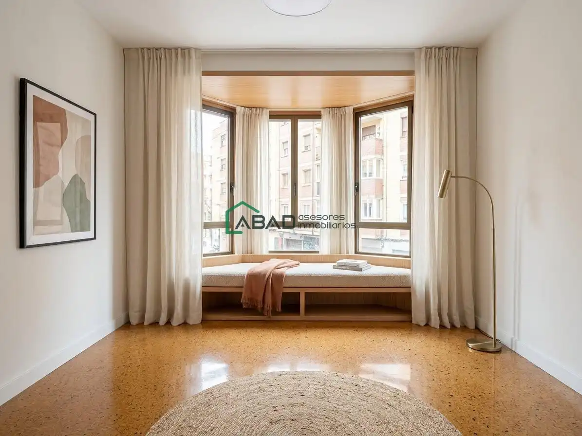 Schlafzimmer von Wohnung zum Verkauf in Ibaiondo