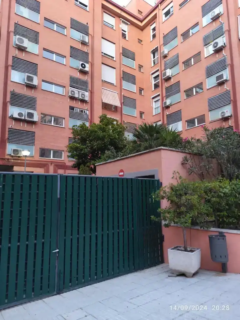 Exterior view of Flat for rent in  Madrid Capital