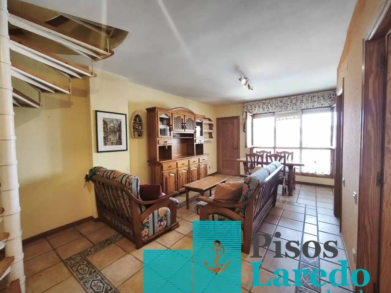 Wohnzimmer von Maisonette zum Verkauf in Laredo mit Heizung, Parkett und Terrasse