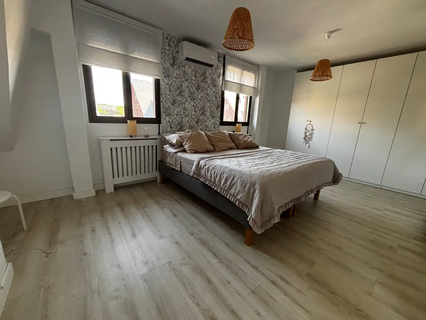 Habitación de Casa adosada en venta en Algete con Aire acondicionado, Calefacción y Jardín privado