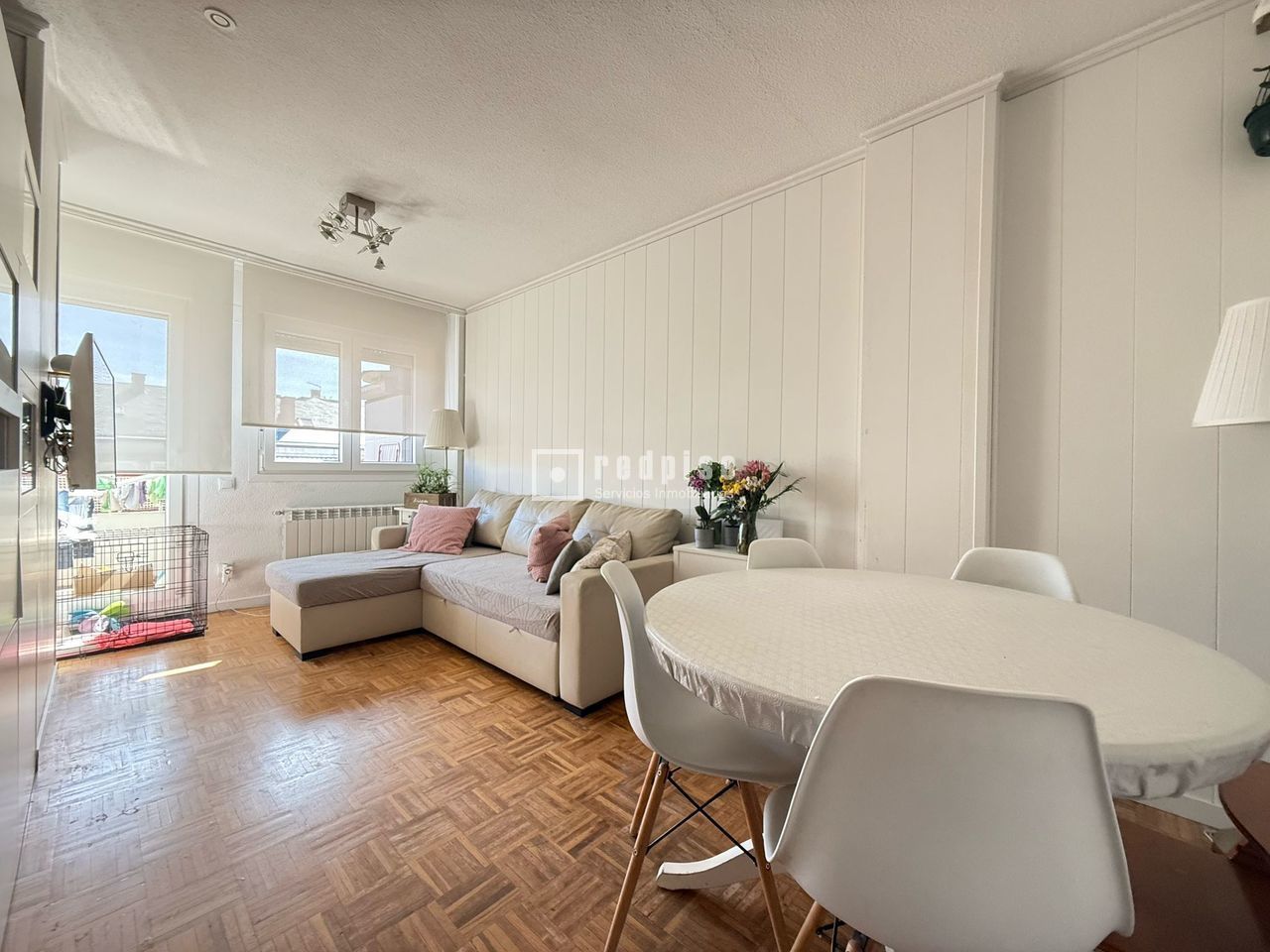 Sala de estar de Piso en venta en Collado Villalba con Calefacción, Parquet y Terraza