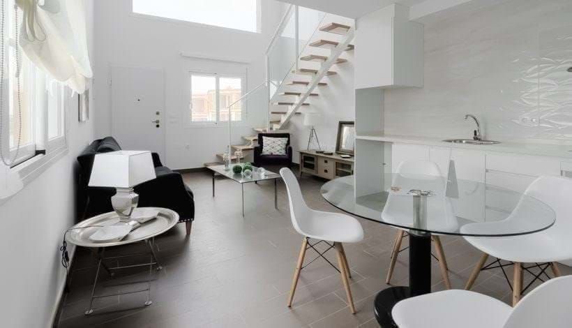 Sala d'estar de Casa o xalet en venda en Santa Pola amb Calefacció, Terrassa i Piscina