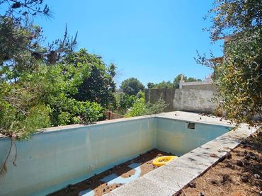 Casa amb piscina en venda a Calle CIGNE
