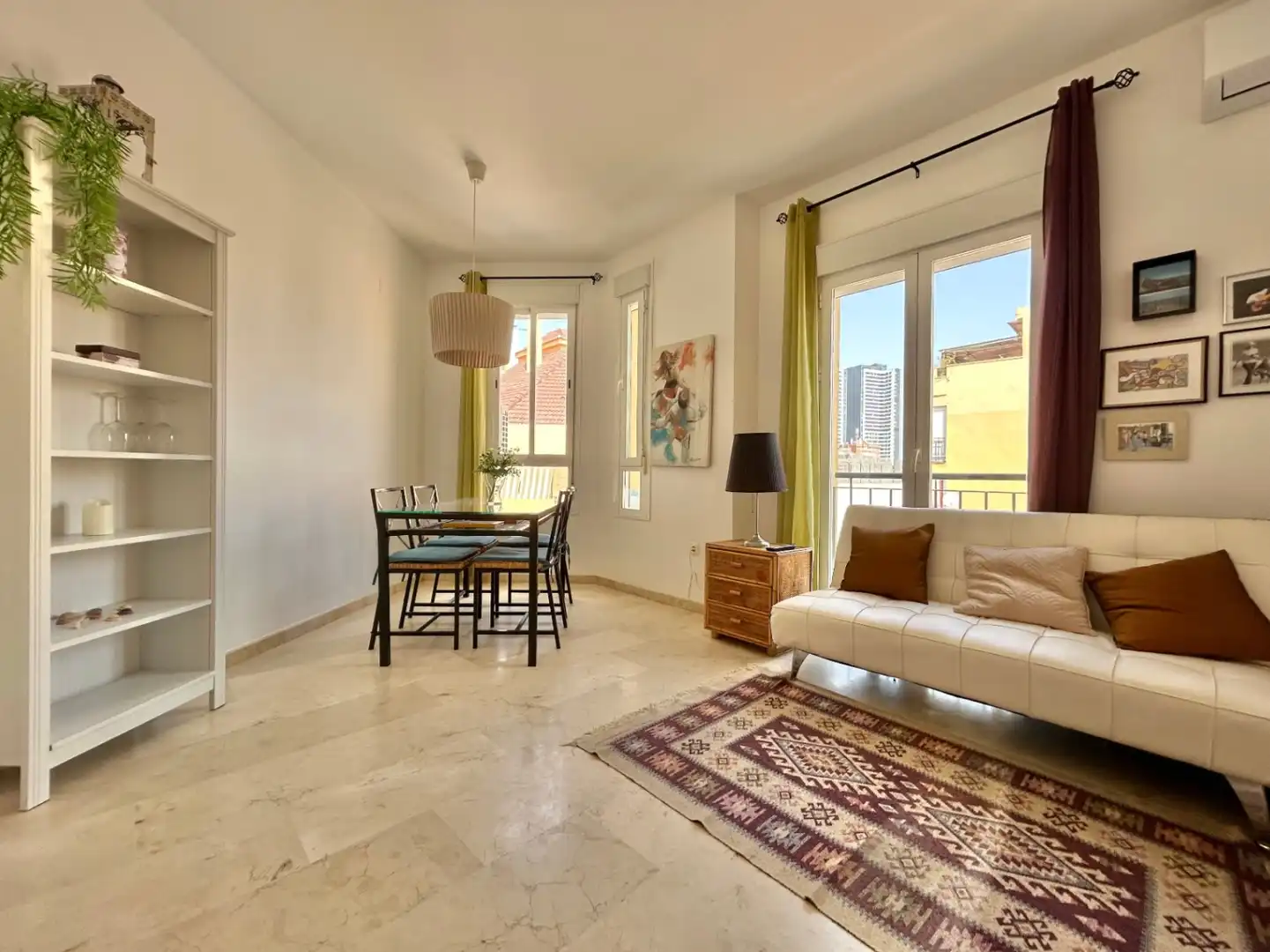 Apartament amb terrassa en venda a Centro