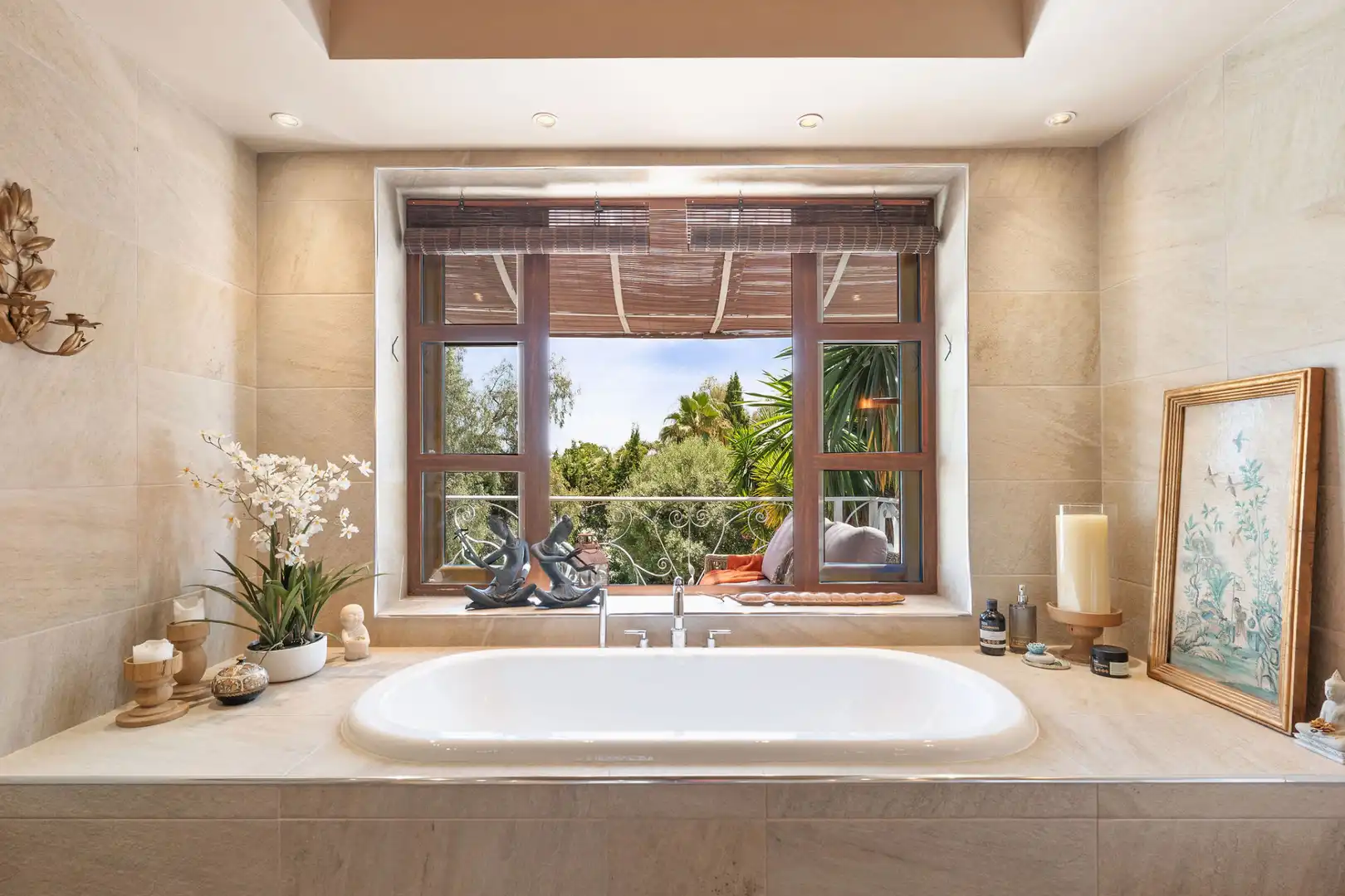 Baño de Casa o chalet en venta en Marbella con Aire acondicionado, Jardín privado y Terraza