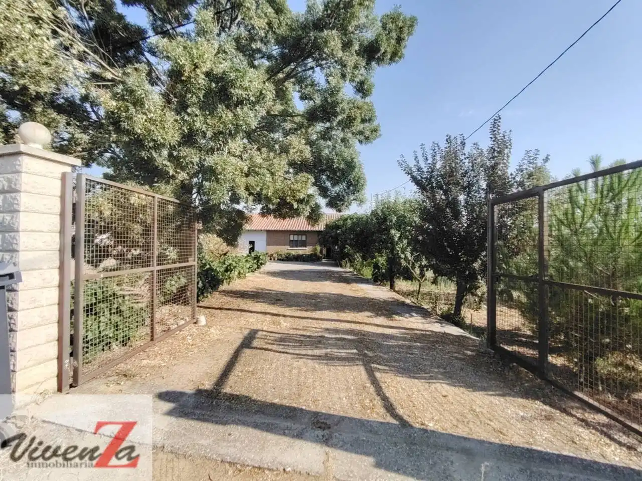Casa amb jardí en venda a Calle CRTA DE CORESES, imagen 2