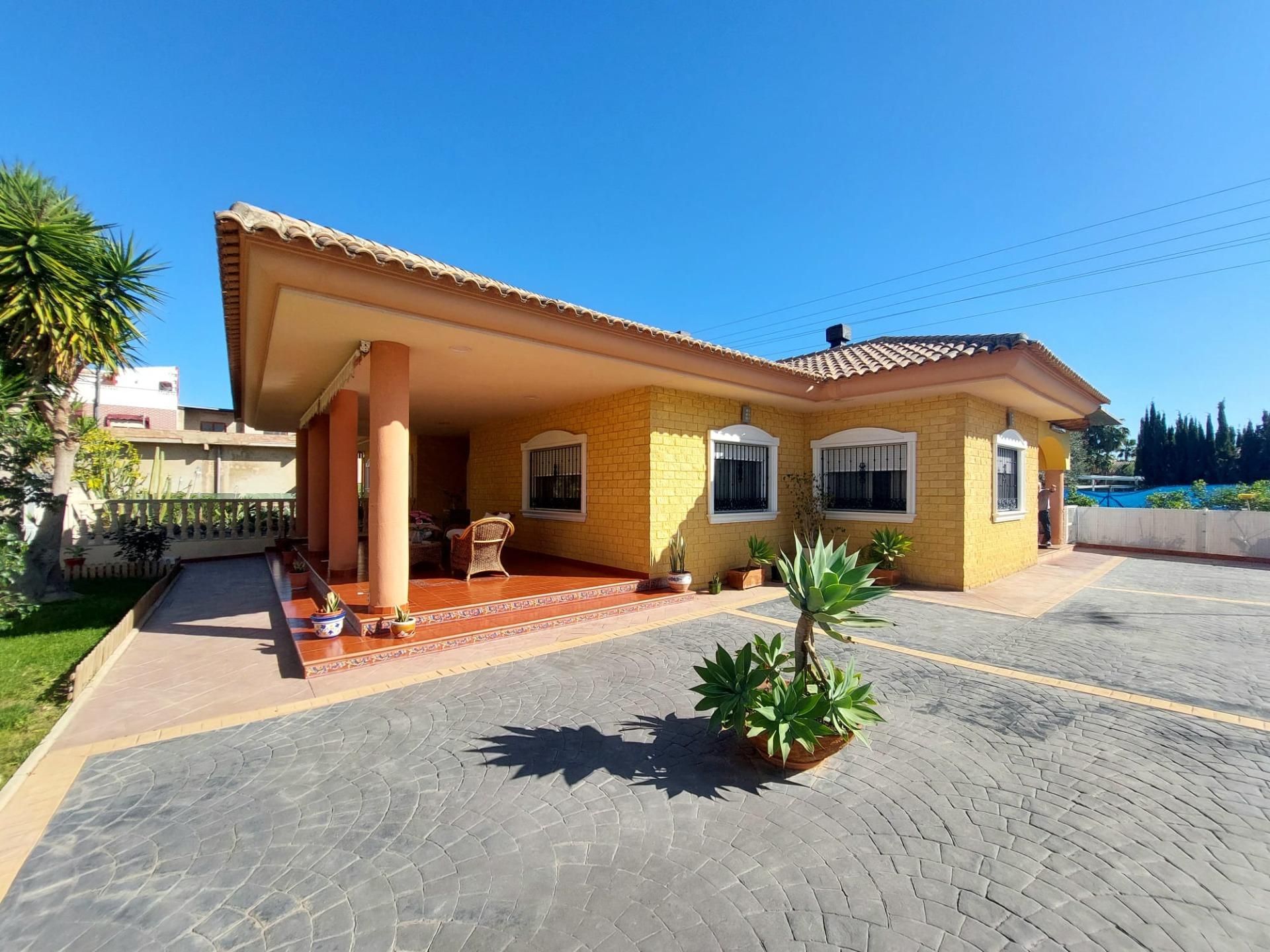 Vista exterior de Casa o xalet en venda en  Murcia Capital amb Aire condicionat, Calefacció i Jardí privat