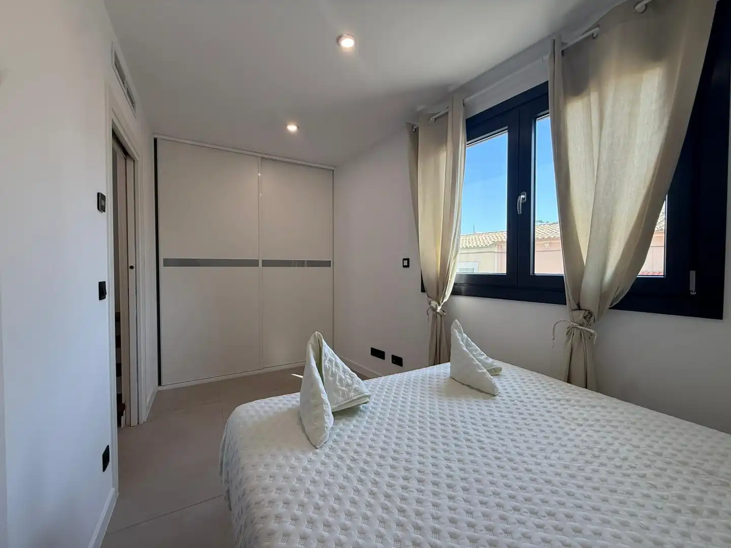 Habitación de Casa adosada de alquiler en  Palma de Mallorca con Aire acondicionado, Calefacción y Jardín privado