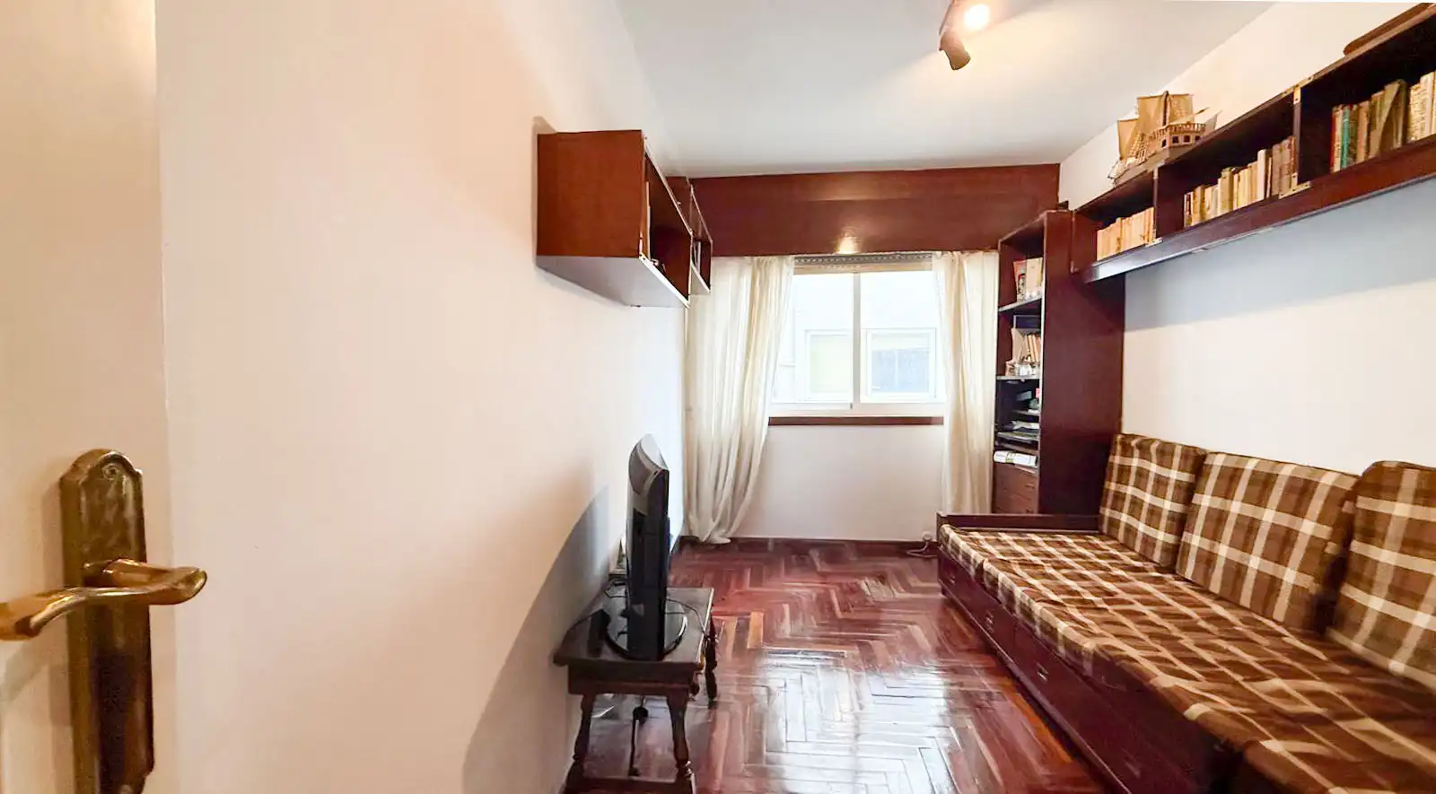 Sala de estar de Piso en venta en Vigo  con Calefacción, Horno y Lavadora