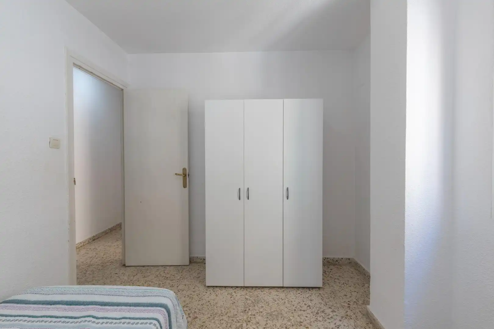 Dormitori de Pis en venda en Granada amb Terrassa