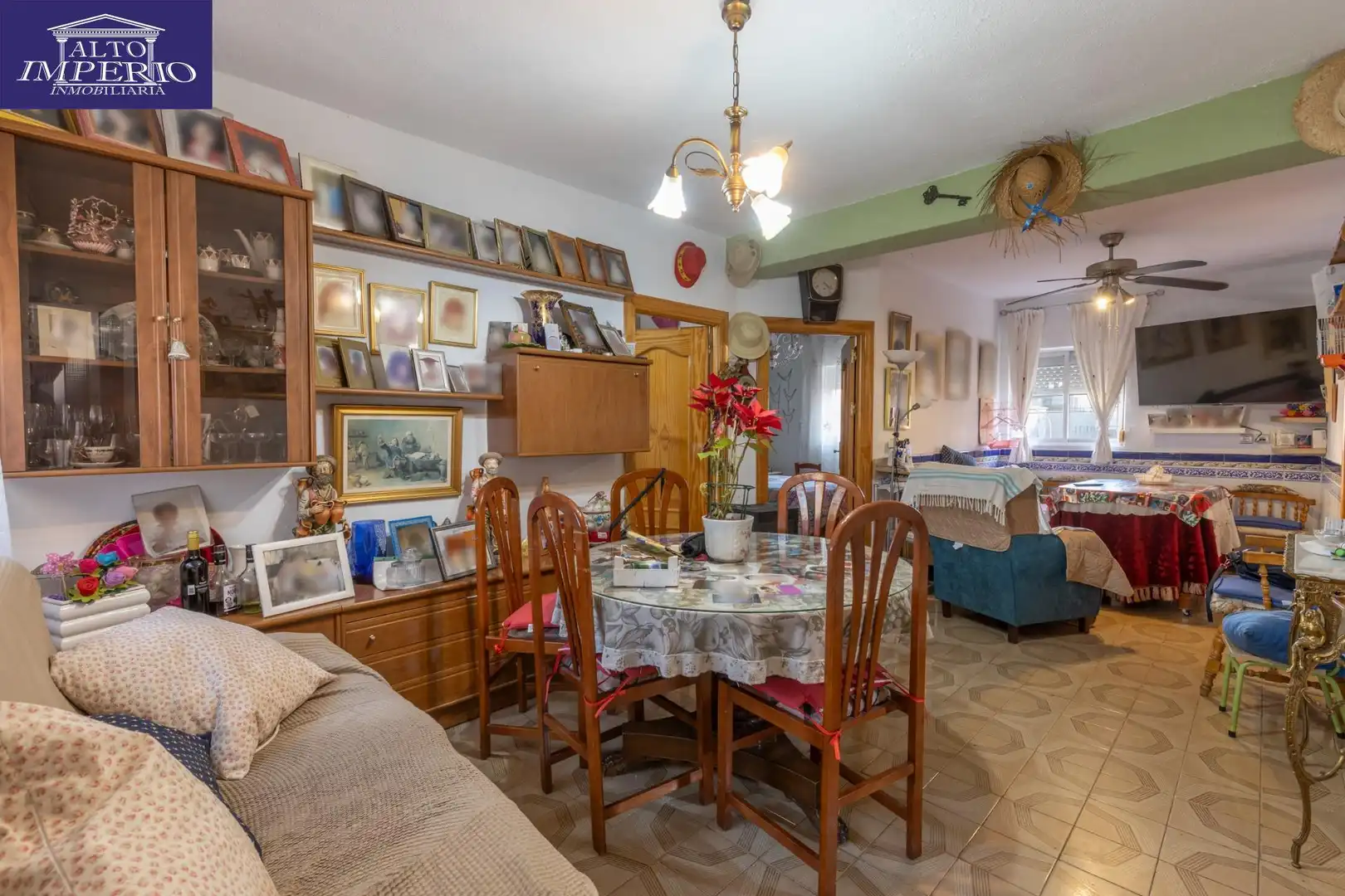 Dining room of Flat for sale in Granada