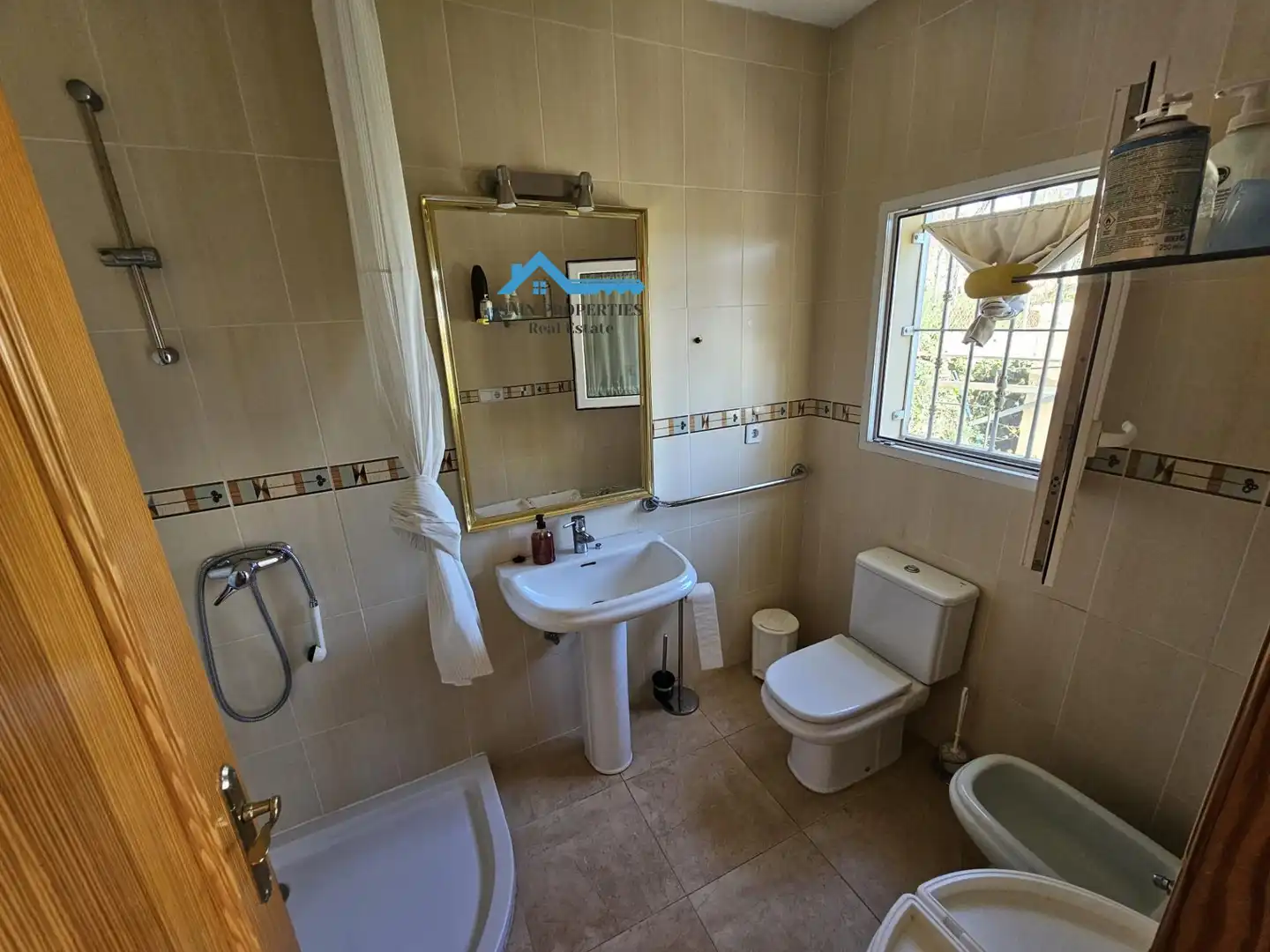 Baño de Finca rústica en venta en La Nucia con Jardín privado, Terraza y Trastero