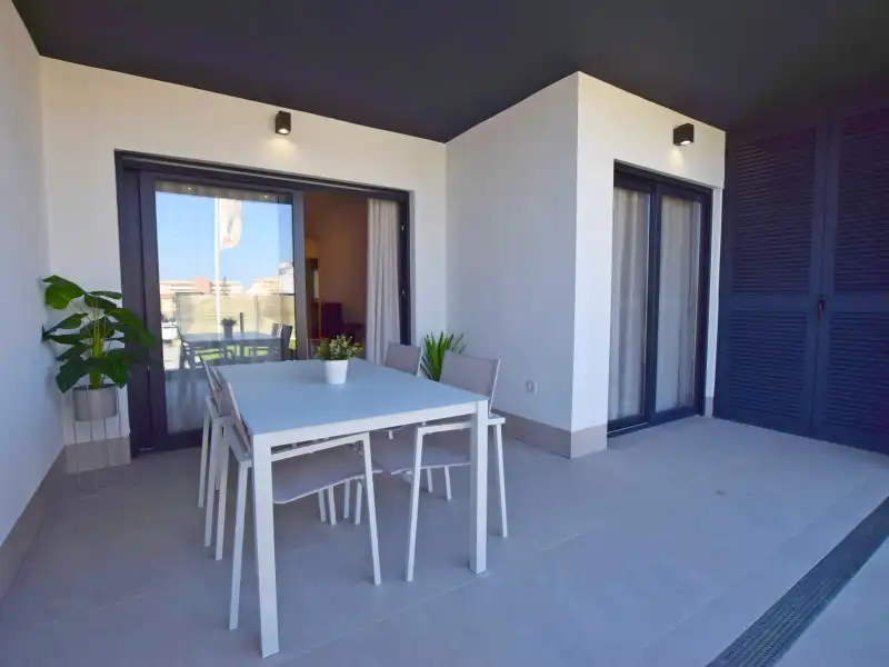 Terrassa de Àtic en venda en Torrevieja amb Aire condicionat, Calefacció i Jardí privat