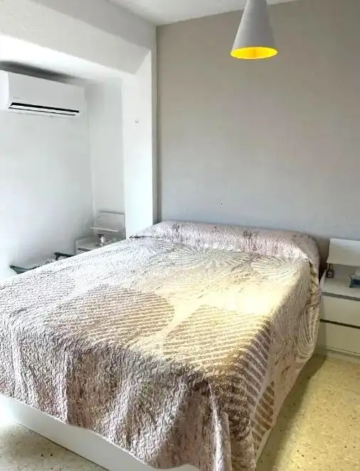 Dormitori de Apartament en venda en Benidorm amb Aire condicionat, Moblat i Balcó